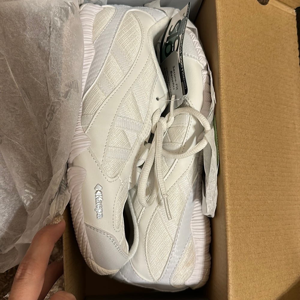 NIB KAEPA CHEER SHOES SIZE WOMENS 4.5